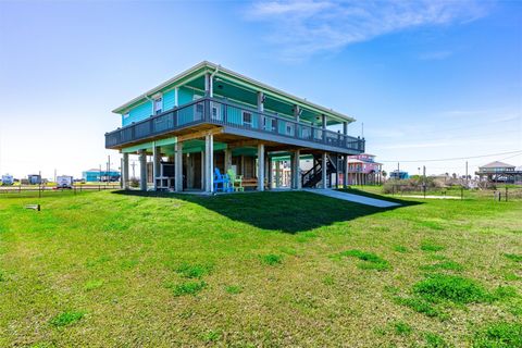 Tiny photo for 1040 N Gayle Street, Gilchrist, TX 77617 (MLS # 80285182)