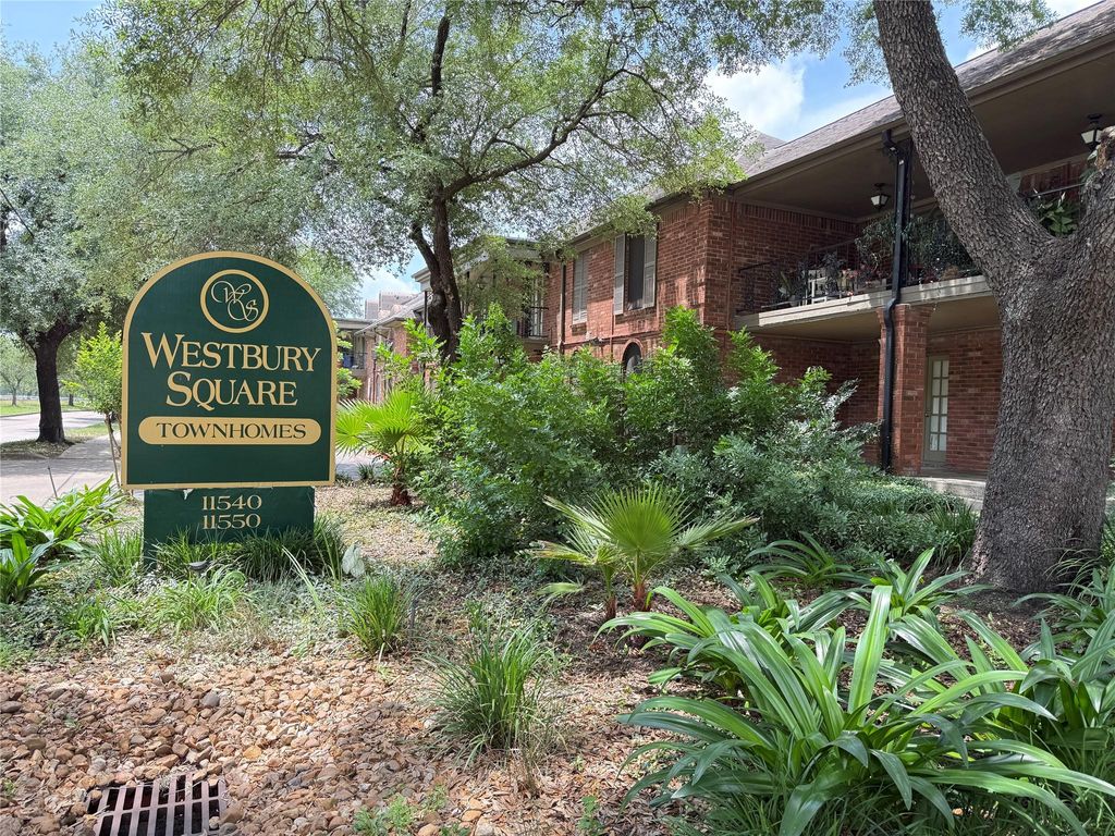 Photo of 11550 Chimney Rock Road #205, Houston, TX 77035 (MLS # 39255388)