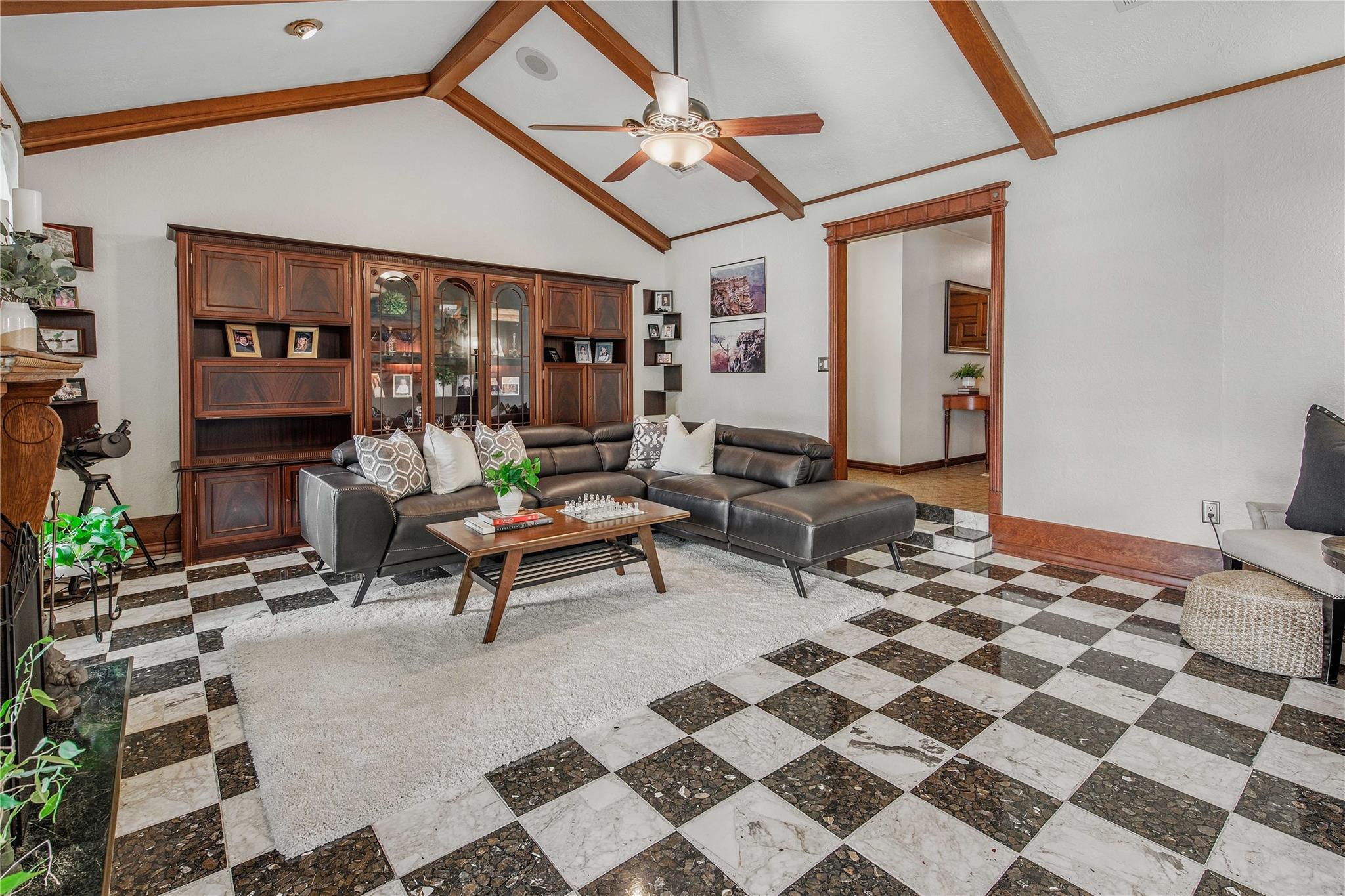2401 Briar Oaks Drive