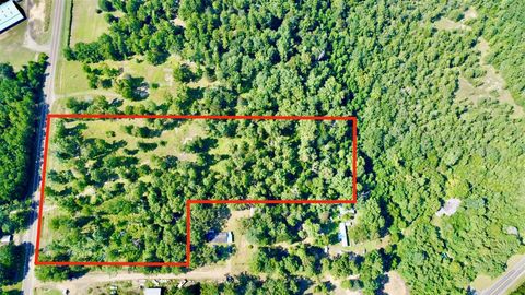 Photo of 276 Fm 692, Burkeville, TX 75932 (MLS # 26015281) Photo of 276 Fm 692, Burkeville, TX 75932 (MLS # 26015281)