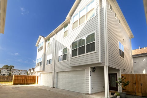 Photo of 603 Link Road #G, Houston, TX 77008 (MLS # 89152584)