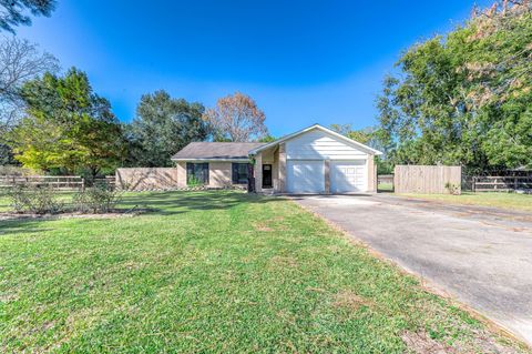 2057 County Road 928b Alvin TX 77511