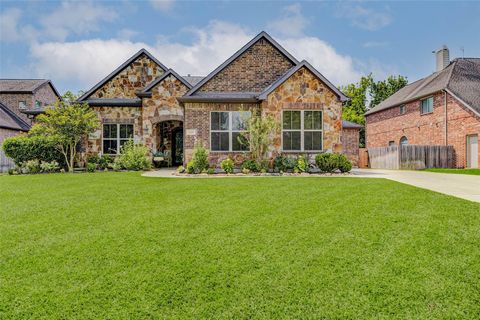 Homes For Sale - 4315 Wickby Street<br/> Fulshear, TX 77441