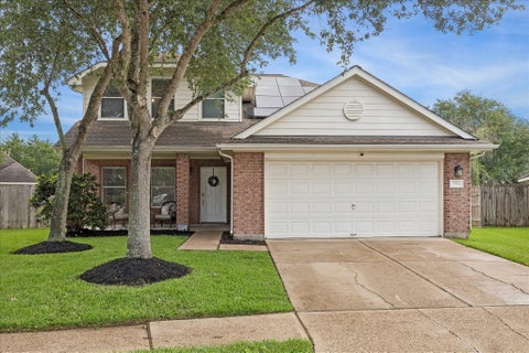 Homes For Sale - 2914 Meridian Bay Lane<br/> League City, TX 77539