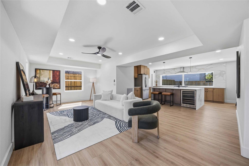 Photo of 3306 Calumet Street, Houston, TX 77004 (MLS # 21738718)