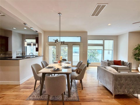 Photo of 1910 Woodbury Street, Houston, TX 77030 (MLS # 49242549)