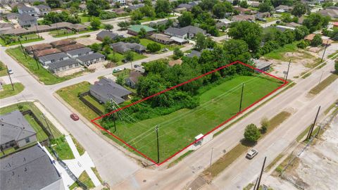 Photo of 4315 Reed Road, Houston, TX 77051 (MLS # 92680517)