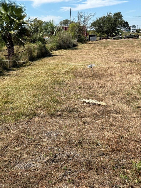 Photo of 1038 16th Street, San Leon, TX 77539 (MLS # 95451598)