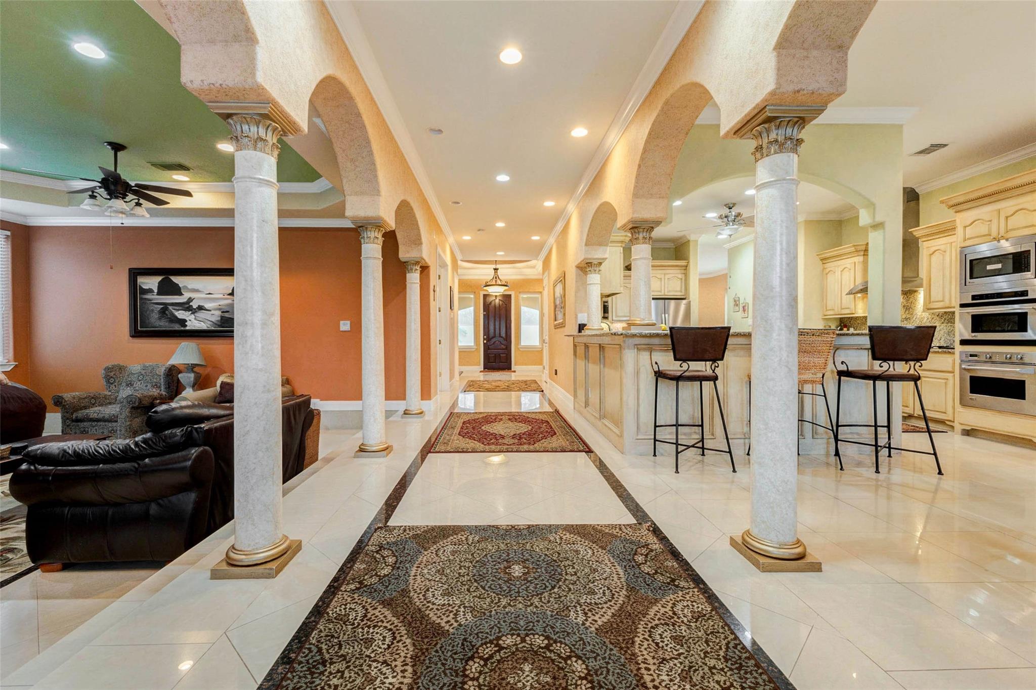 2732 Broadway Street