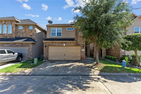 Photo of 11017 Panther Court, Houston, TX 77099 (MLS # 90011576)