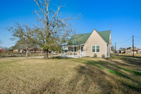 109 Maple Street Highlands TX 77562