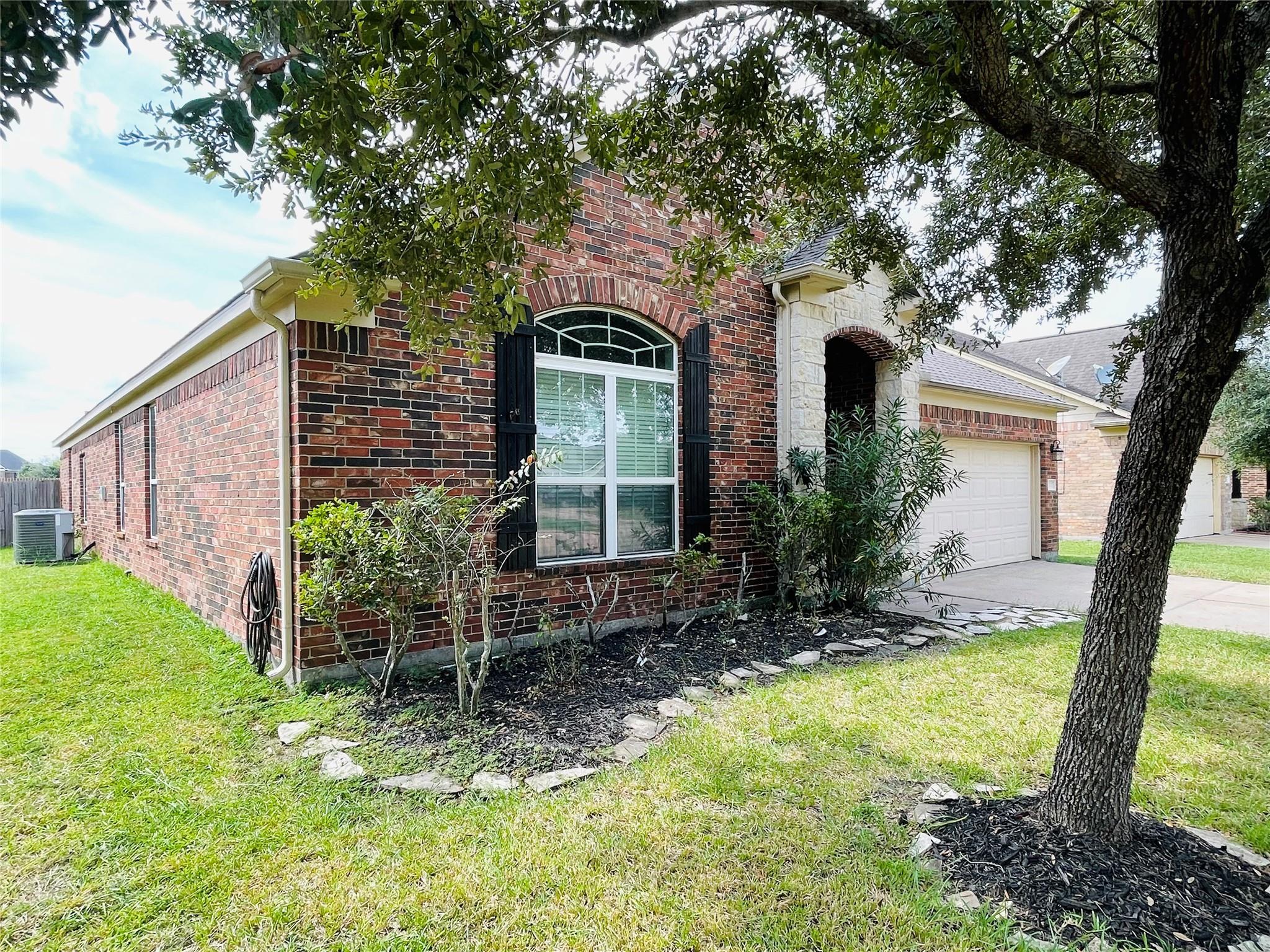 4702 Sedgewood Drive