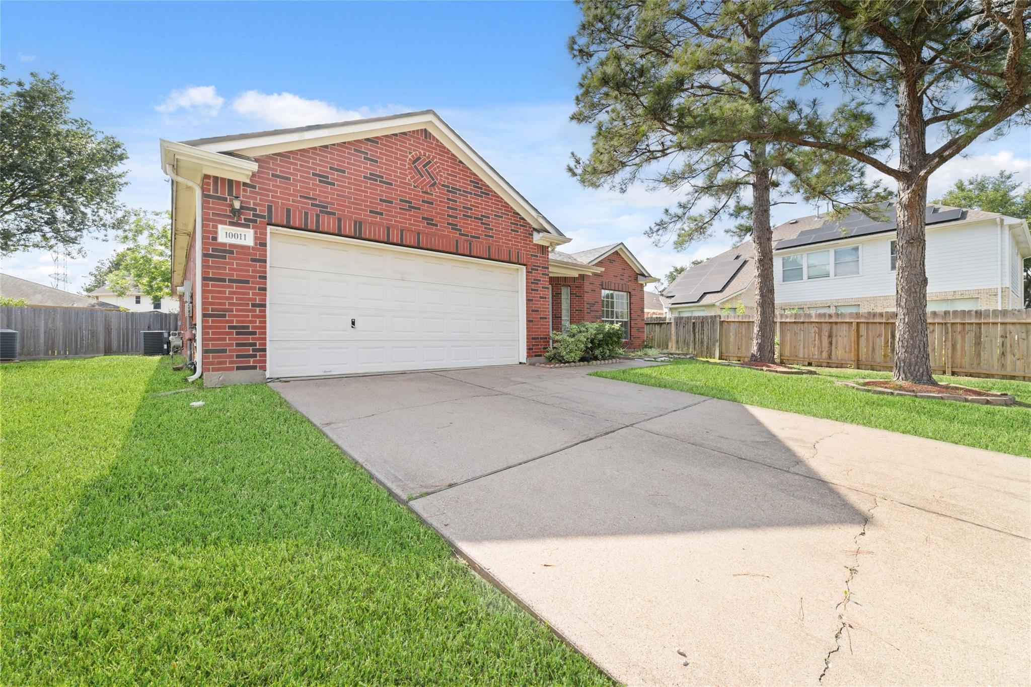 10011 Redoak Pass Lane