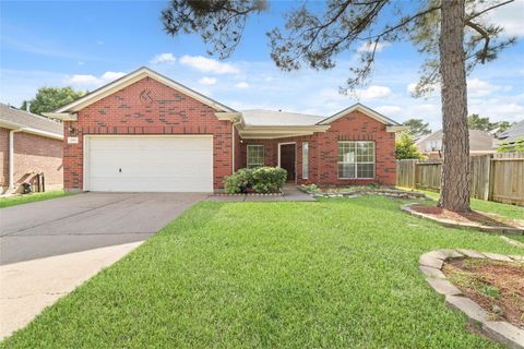 Photo of 10011 Redoak Pass Lane, Houston, TX 77064 (MLS # 42798817)