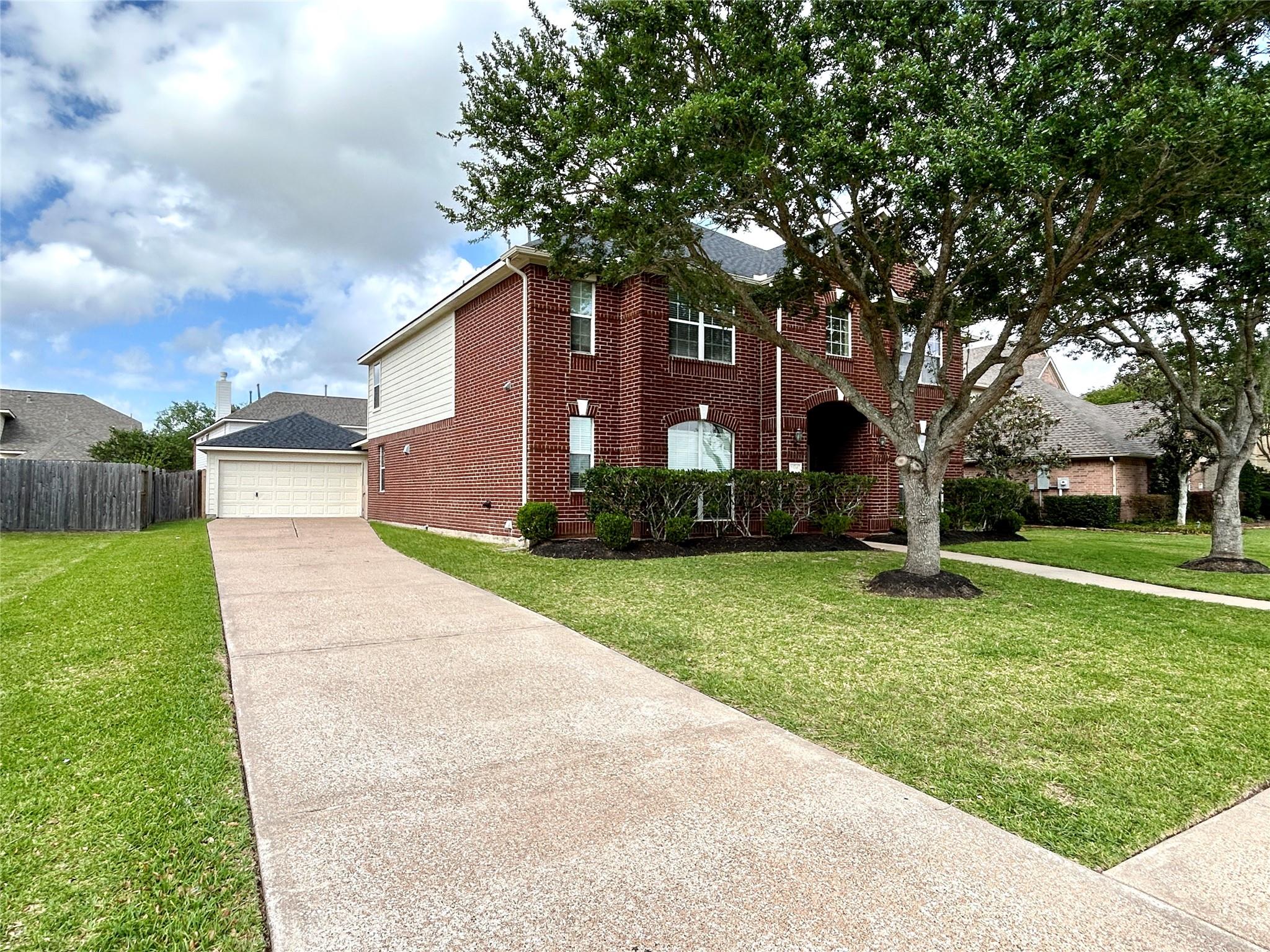 2516 Brittany Lakes Drive