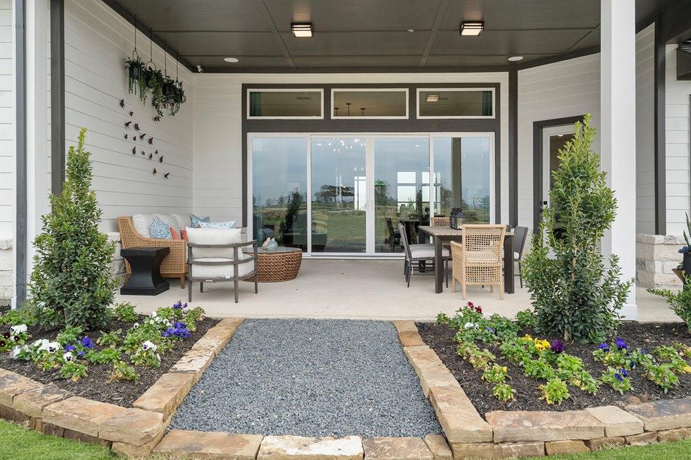 2005 Whispering Oaks Lane