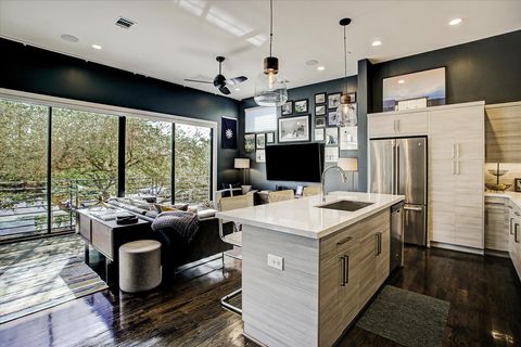 Tiny photo for 1004 California Street #101, Houston, TX 77006 (MLS # 19159192)