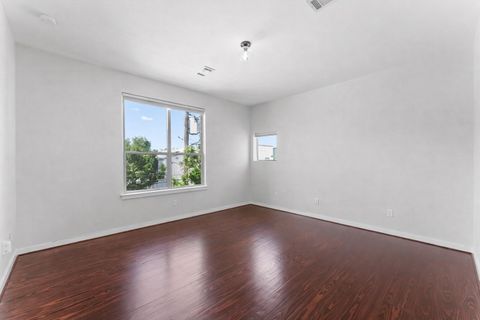 Tiny photo for 3012 Commerce Street, Houston, TX 77003 (MLS # 28445050)