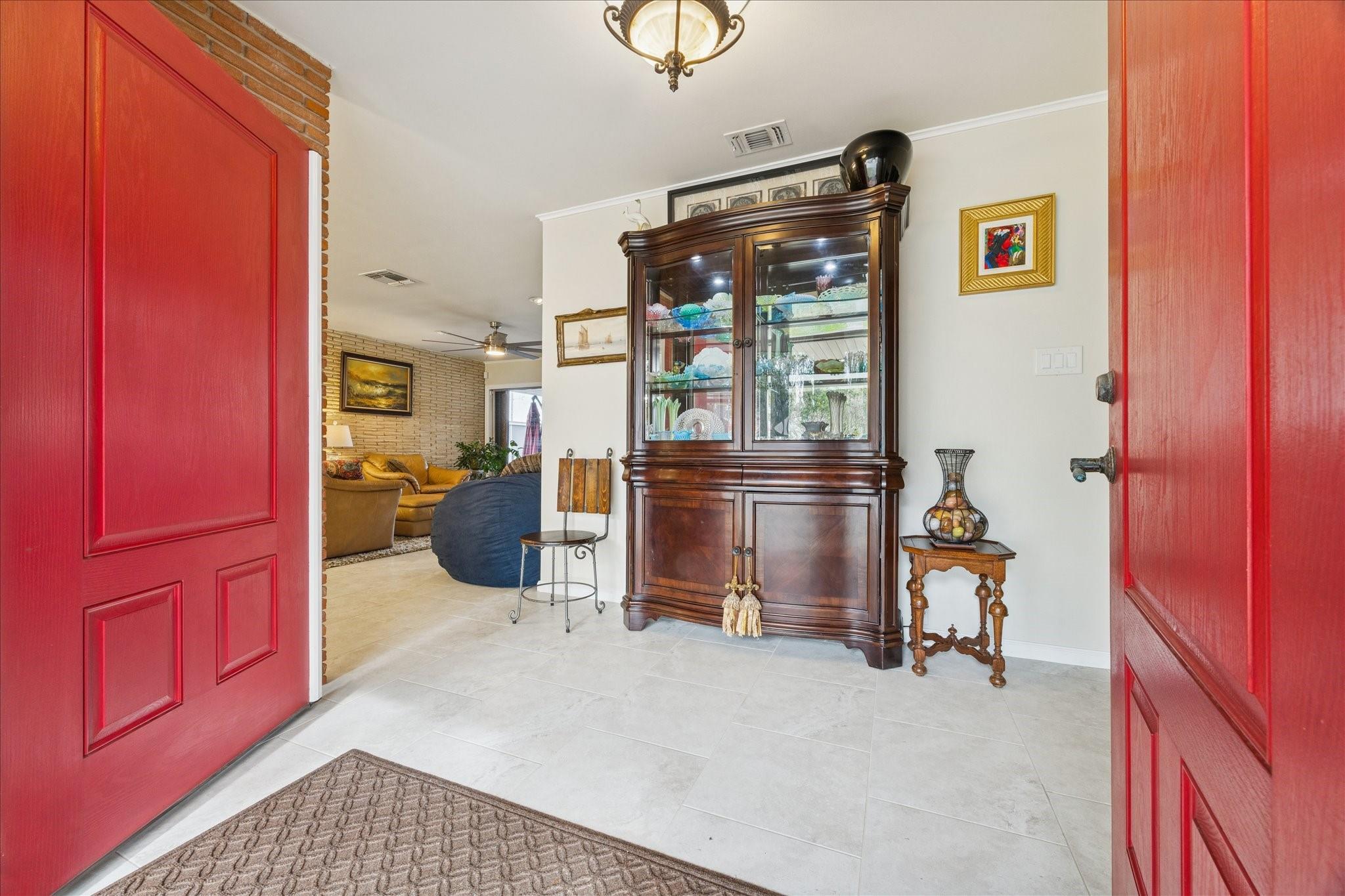 6 Cedar Lawn Circle
