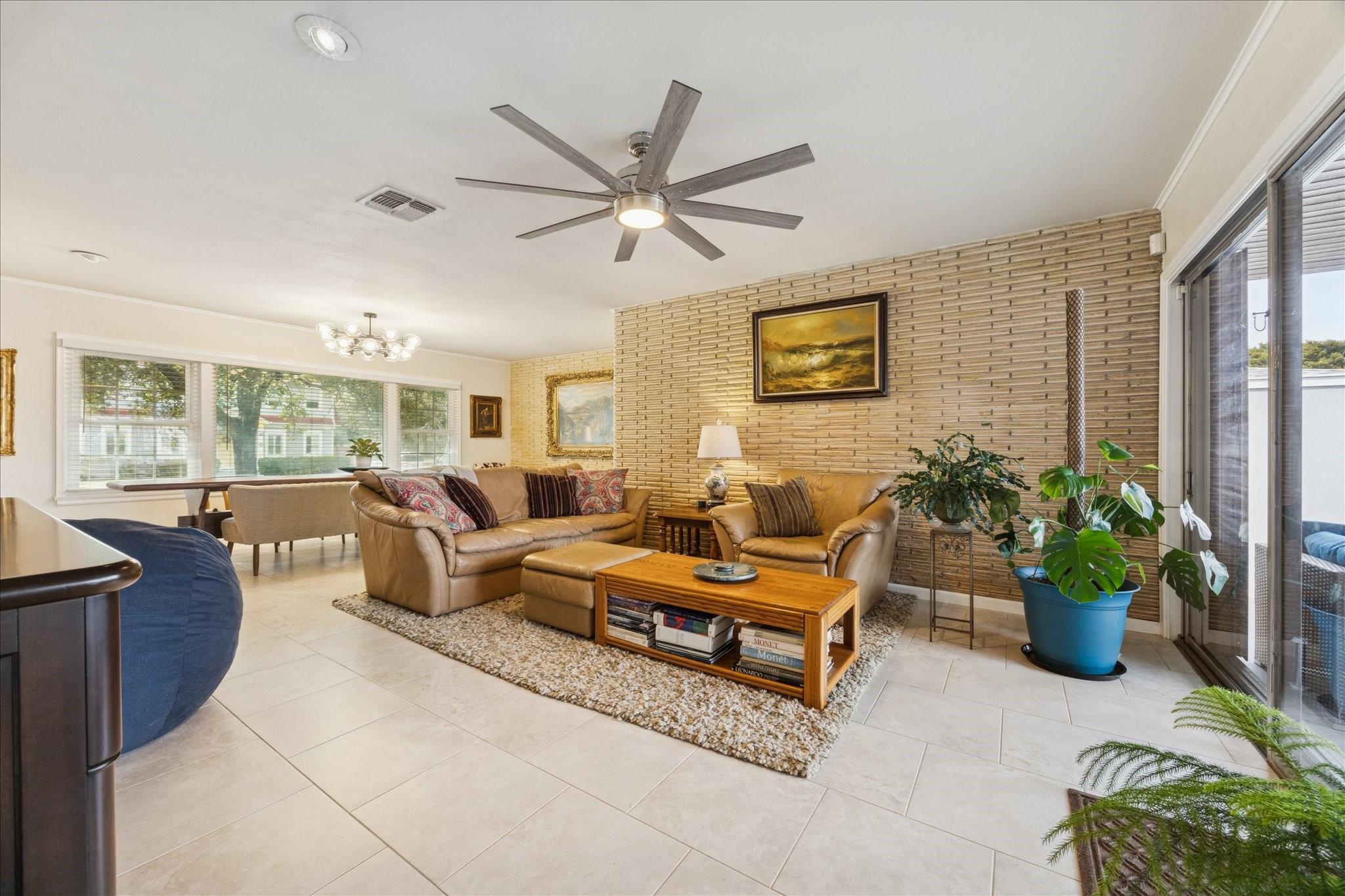 6 Cedar Lawn Circle