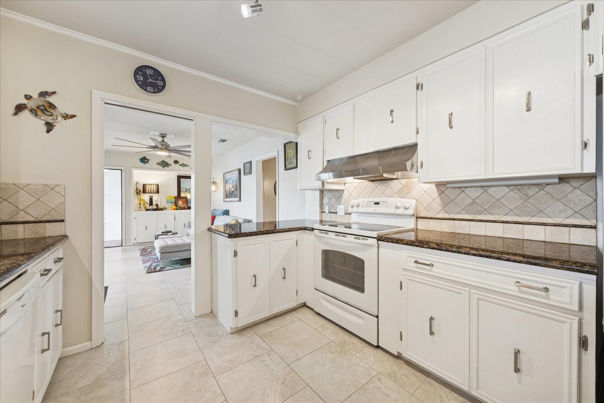 6 Cedar Lawn Circle