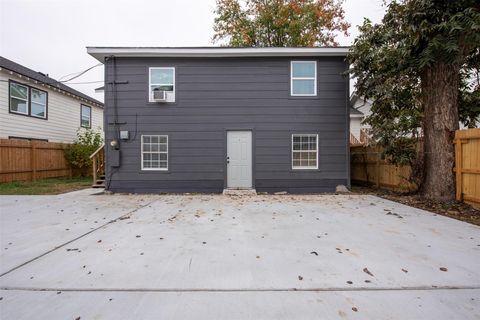 Photo of 17 Norwood Street #3, Houston, TX 77011 (MLS # 32455383)