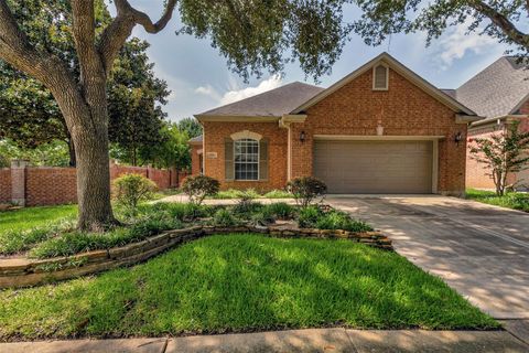 Photo of 13819 Threadall Park Drive, Houston, TX 77077 (MLS # 53590419)