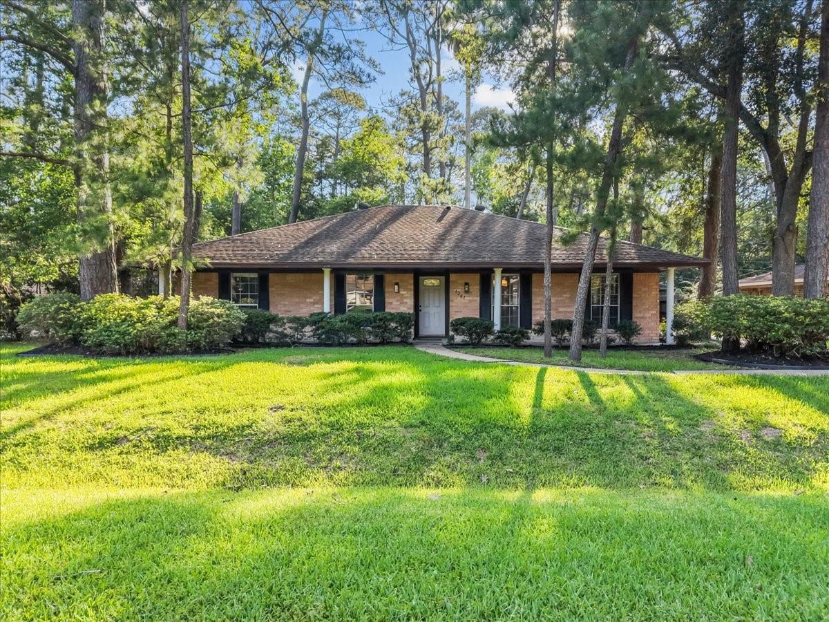 5207 Longshadow Drive