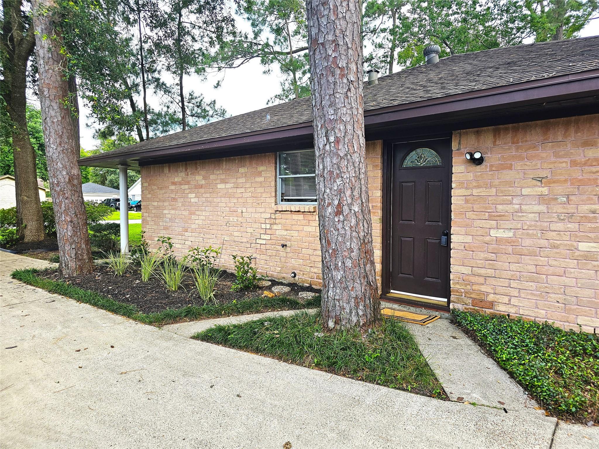 5207 Longshadow Drive
