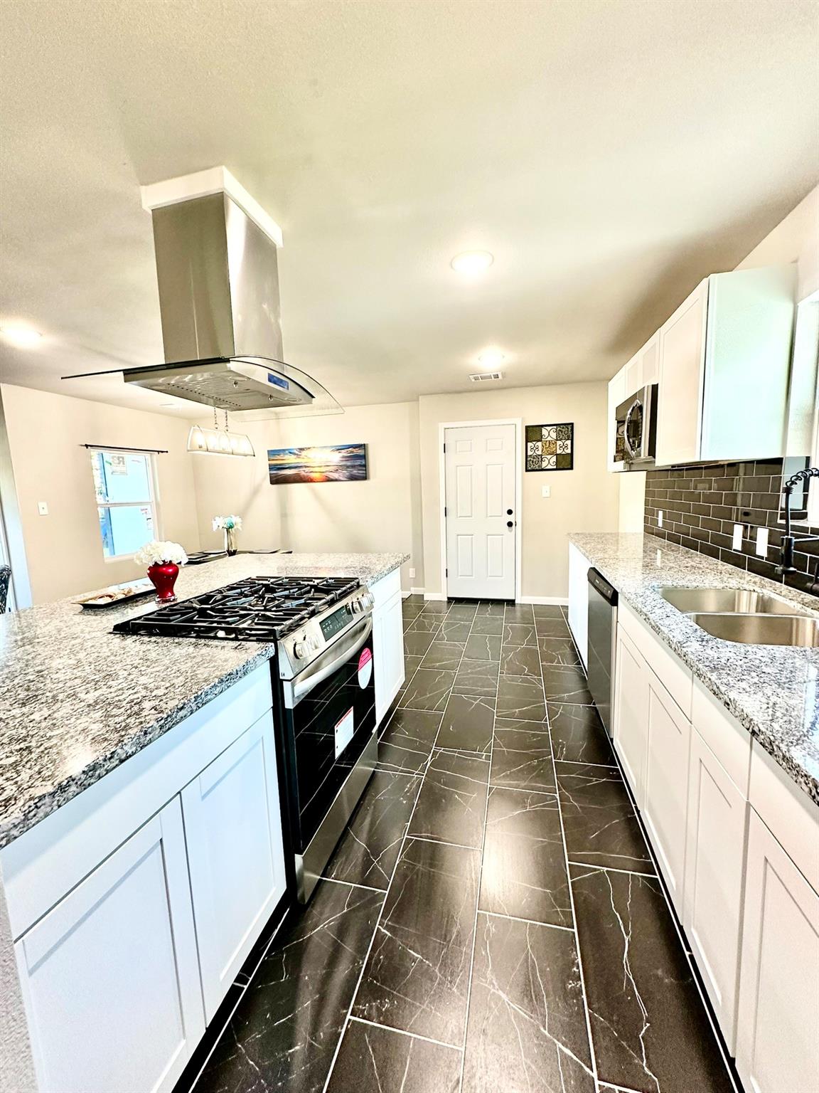 10 Gulf Lane