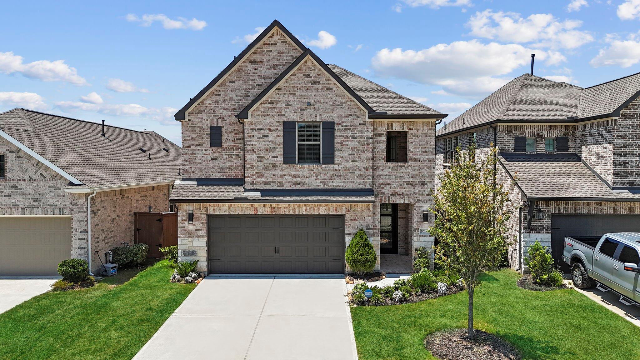 7019 Winterberry Glen Lane