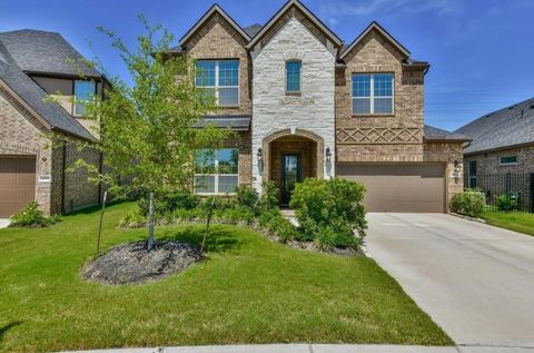 Photo of 4954 Thunder Creek Lane, Sugar Land, TX 77479 (MLS # 88336935)