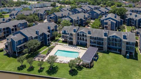 Condo For Sale - 18511 Egret Bay Boulevard #511<br/> Webster, TX 77058