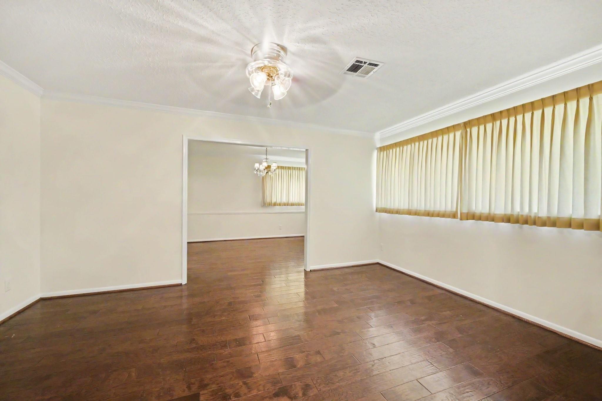 26222 Oakhurst Drive