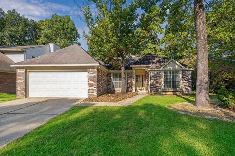 Photo of 143 W Village Knoll Circle, Spring, TX 77381 (MLS # 87958897)
