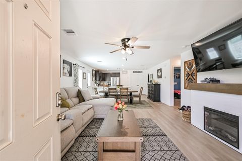 Photo of 138 Austin Road, Angleton, TX 77515 (MLS # 35617336)