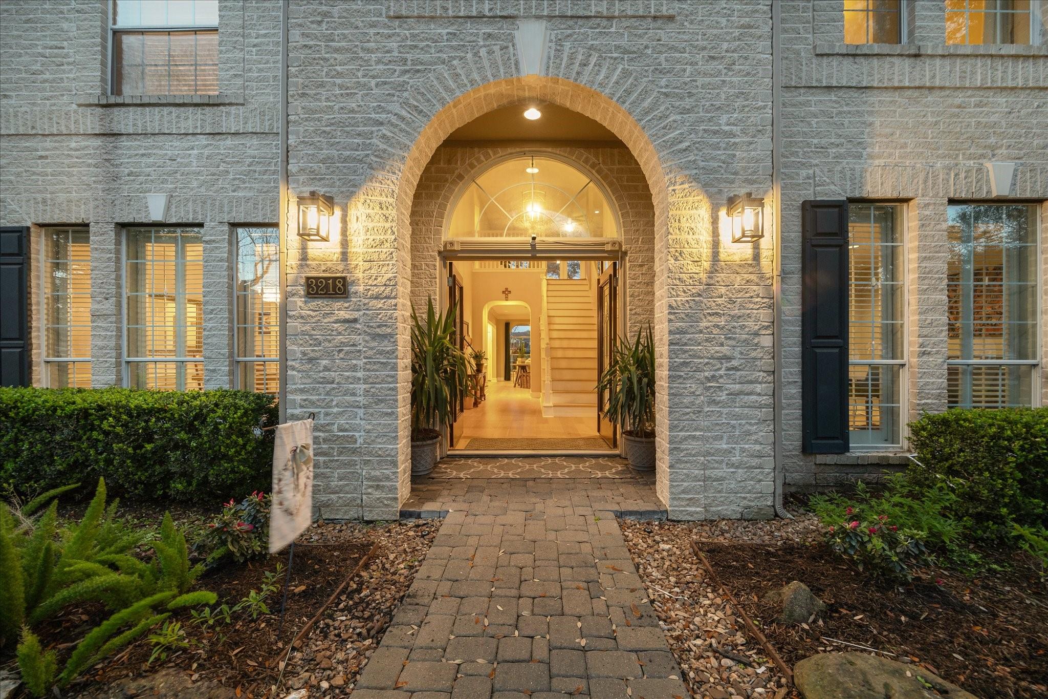 3218 Oakland Lake Circle