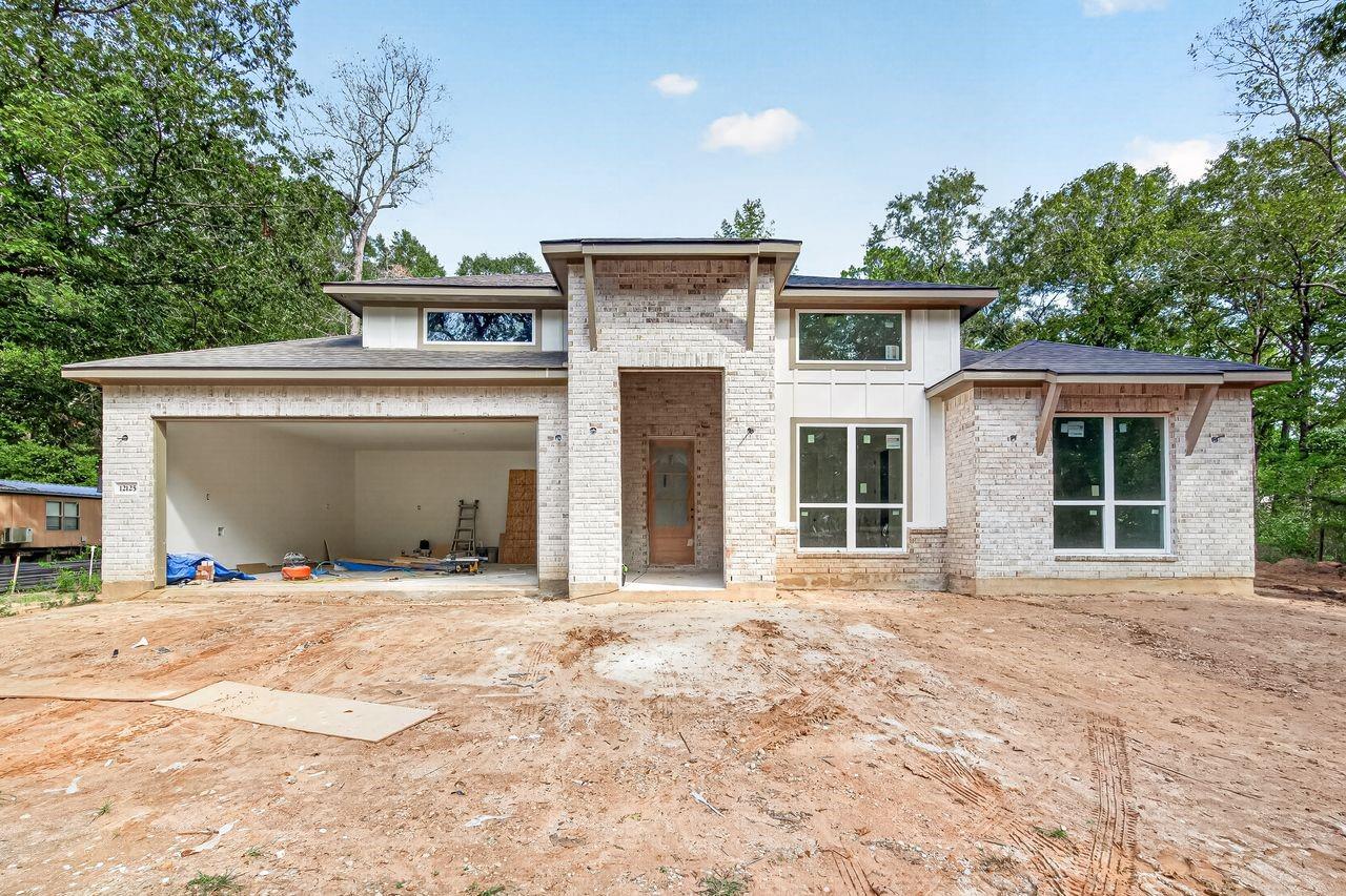 12125 Oak Leaf Road