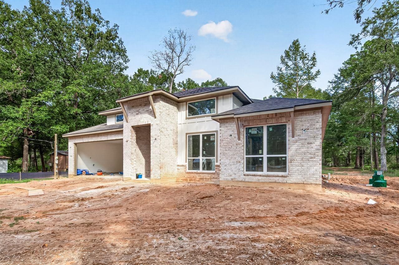 12125 Oak Leaf Road
