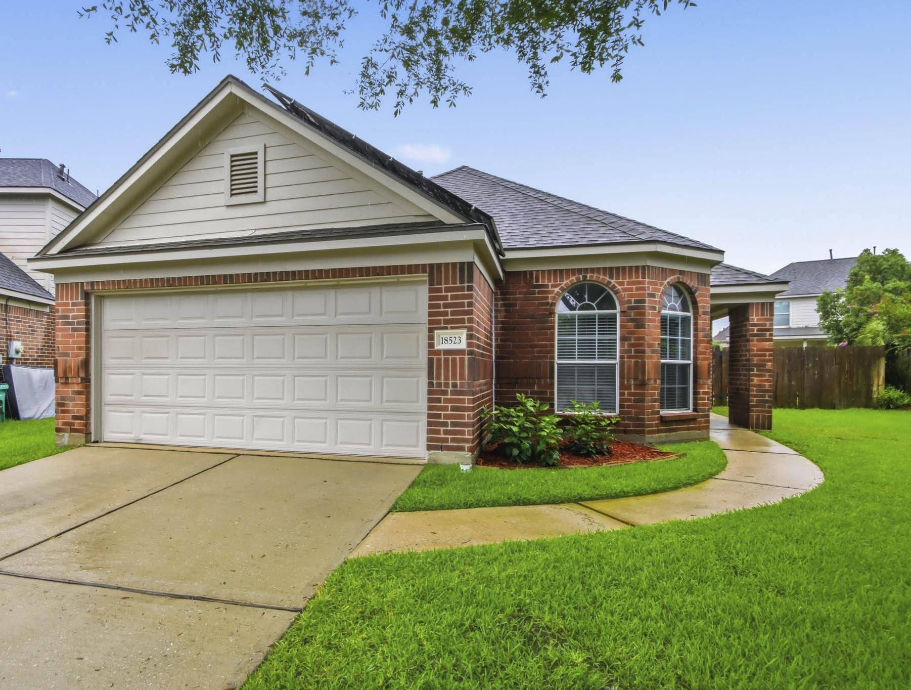 18523 Knob Hill Lake Lane