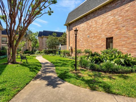 1601 S Shepherd Drive 138 Houston TX 77019