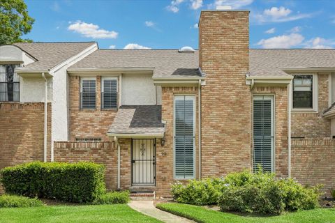 Tiny photo for 727 Bunker Hill Road #92, Houston, TX 77024 (MLS # 5989378)