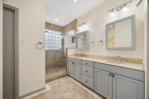 Tiny photo for 727 Bunker Hill Road #92, Houston, TX 77024 (MLS # 5989378)