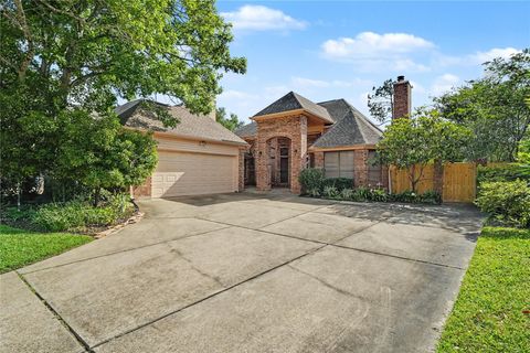 Photo of 2022 Park Grand Road, Houston, TX 77062 (MLS # 26899393)