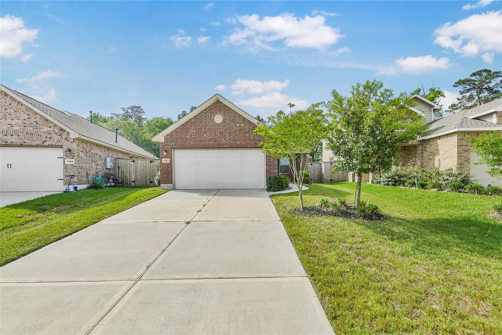 Photo of 6312 Astoria Park Lane, Houston, TX 77365 (MLS # 50958973)