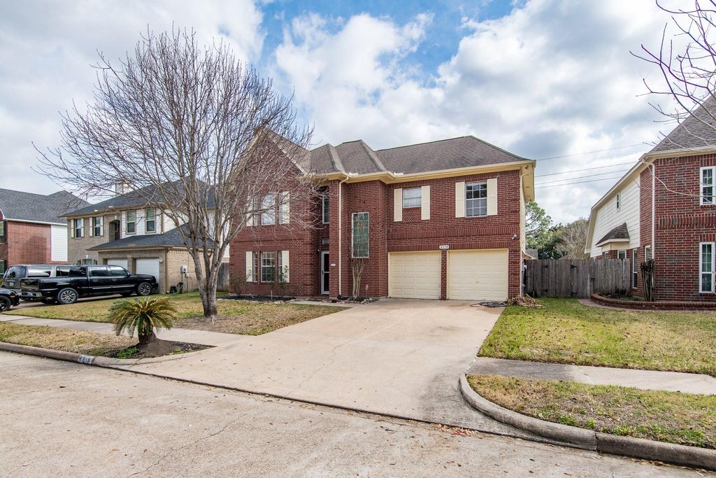 Photo of 6218 Summerville Lane, Houston, TX 77041 (MLS # 50515822)