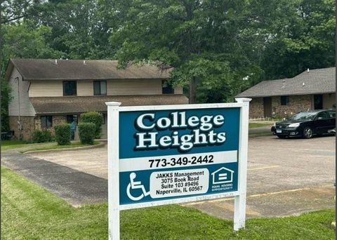 Photo of 2601 Upchurch St, Eldorado, IL 62930 (MLS # 47214789)