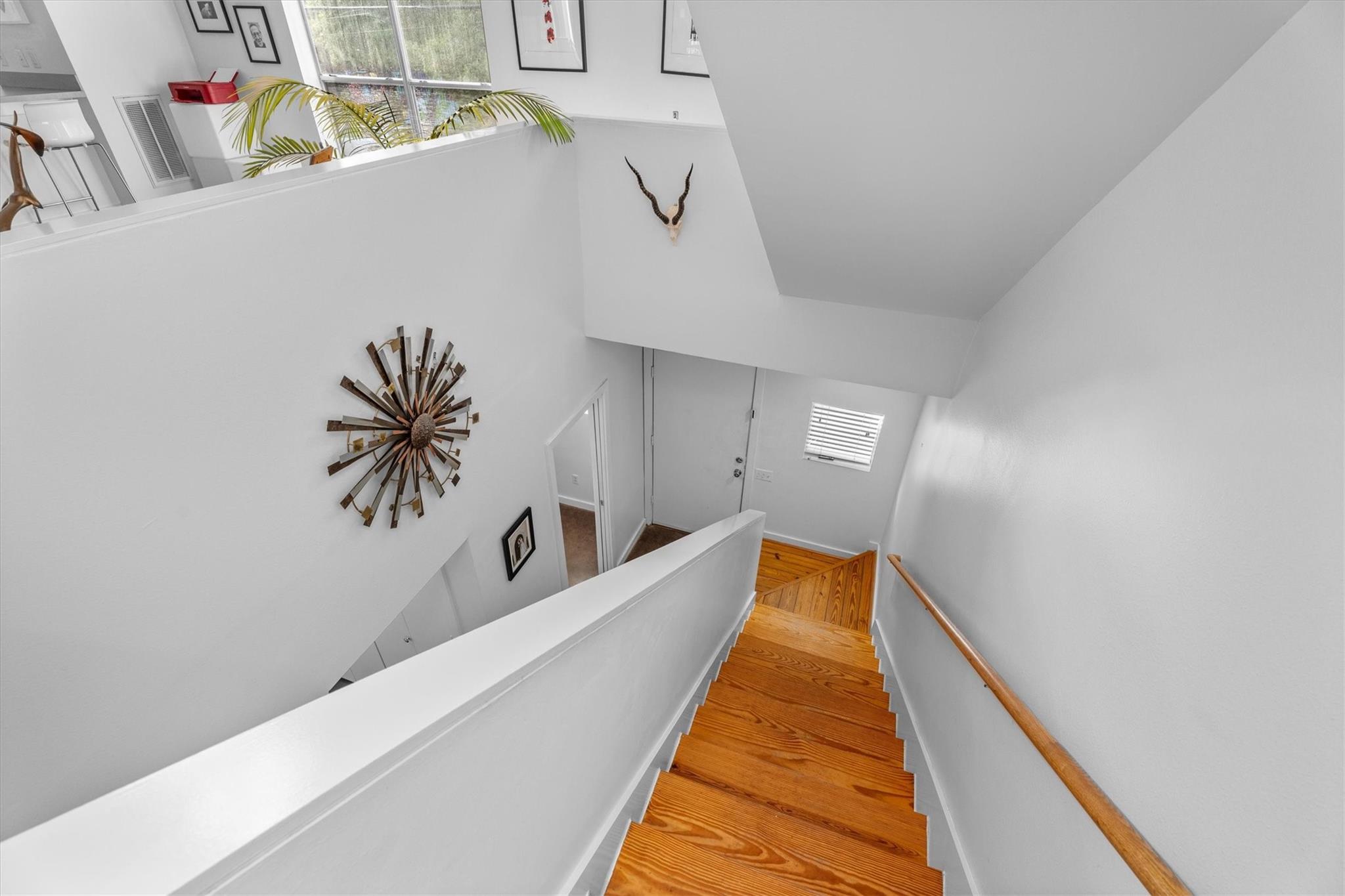 2711 Chenevert Street