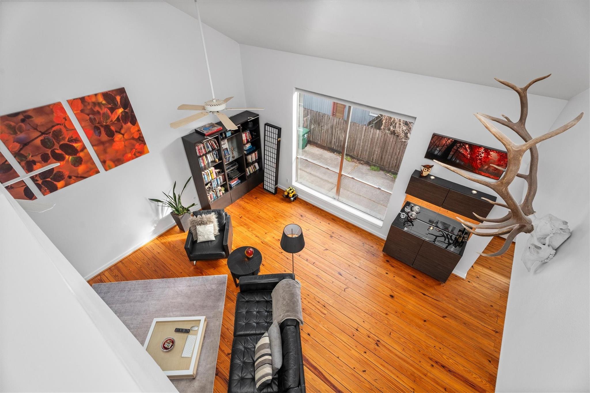 2711 Chenevert Street