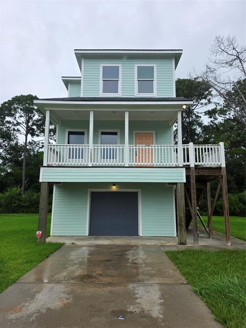 Photo of 6102 White Oak Drive, Hitchcock, TX 77563 (MLS # 71432386)